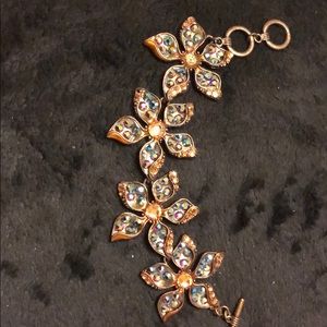 Stunning crystal flowered bracelet